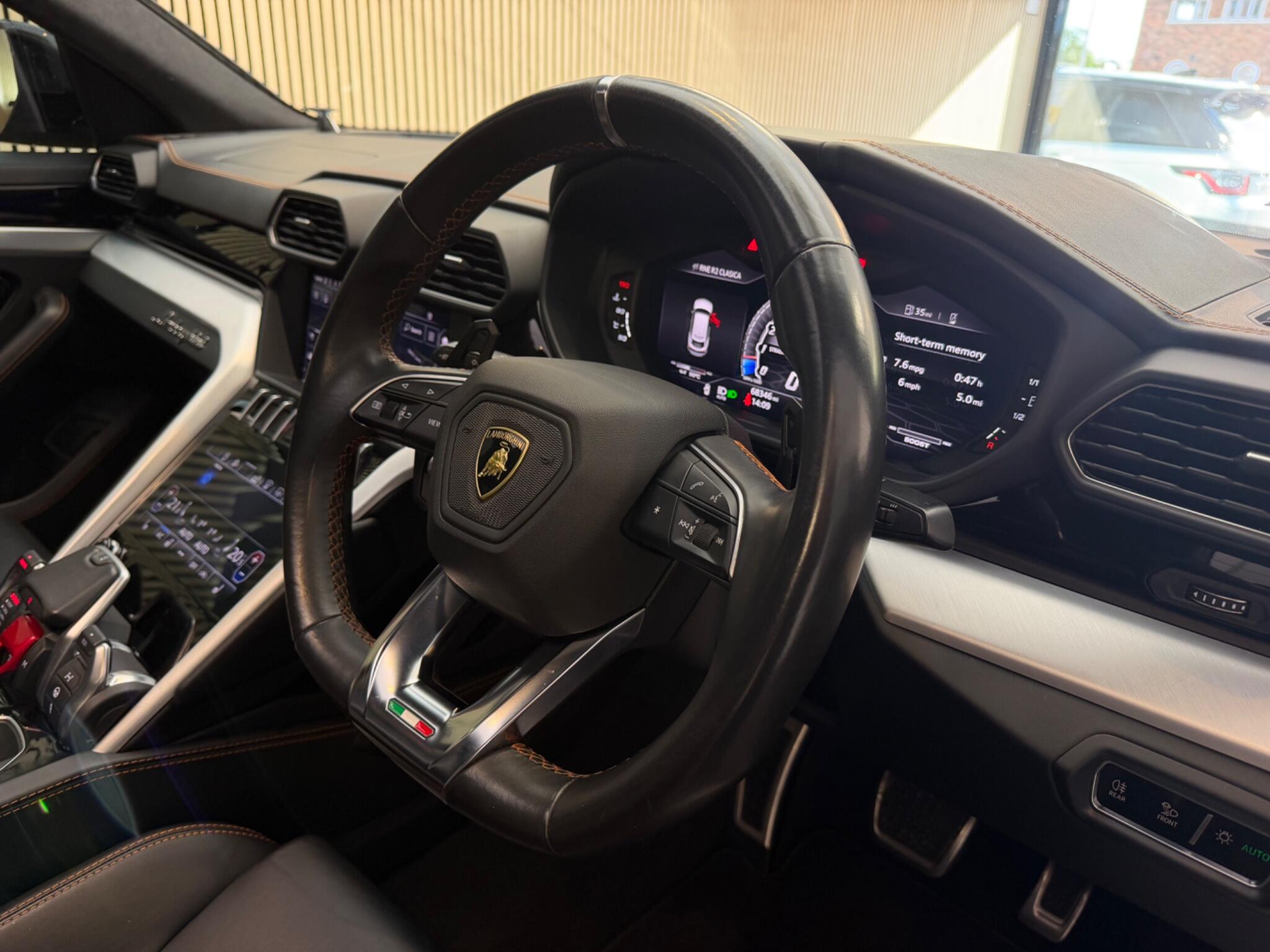 Lamborghini Urus
